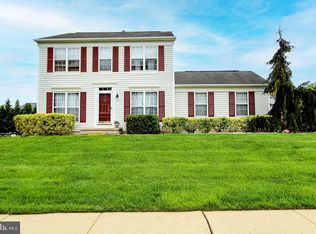 7 Buttonwood Ct, Newark, DE 19702