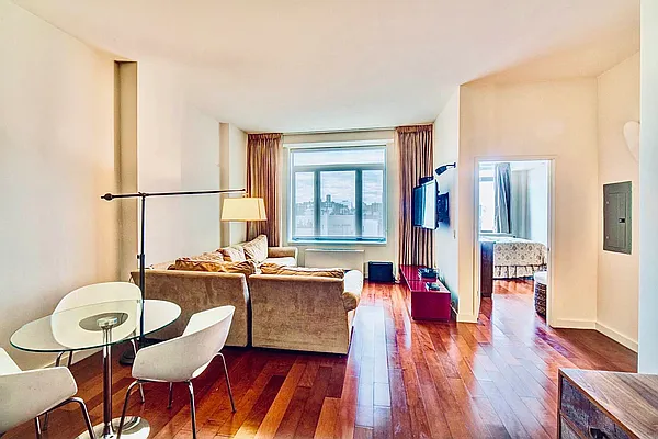 Sold by MNS | media 2