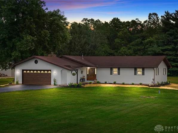 2626 Spence Rd, New Carlisle, OH 45344