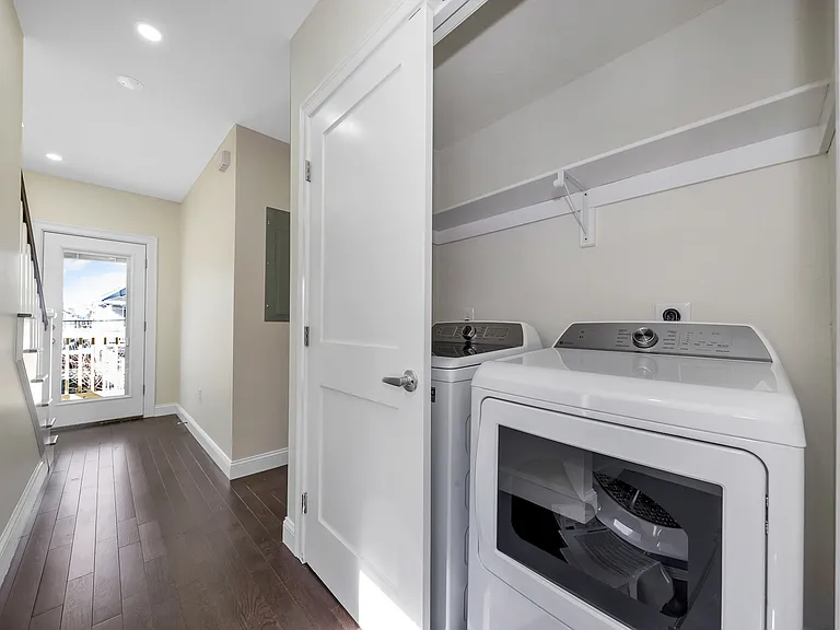 41 Wright Ave #2 — Photo 7
