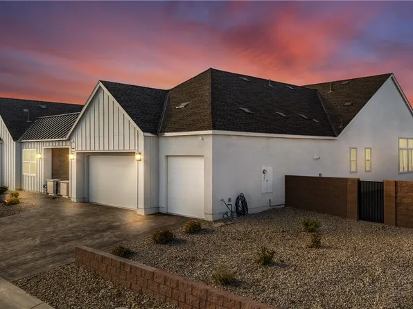 8811 Italian Trotter Ct, Las Vegas, NV 89113