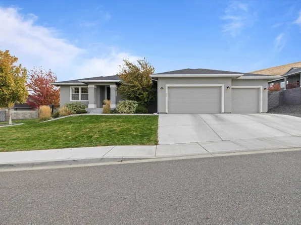 1965 W 52nd Ave, Kennewick, WA 99337