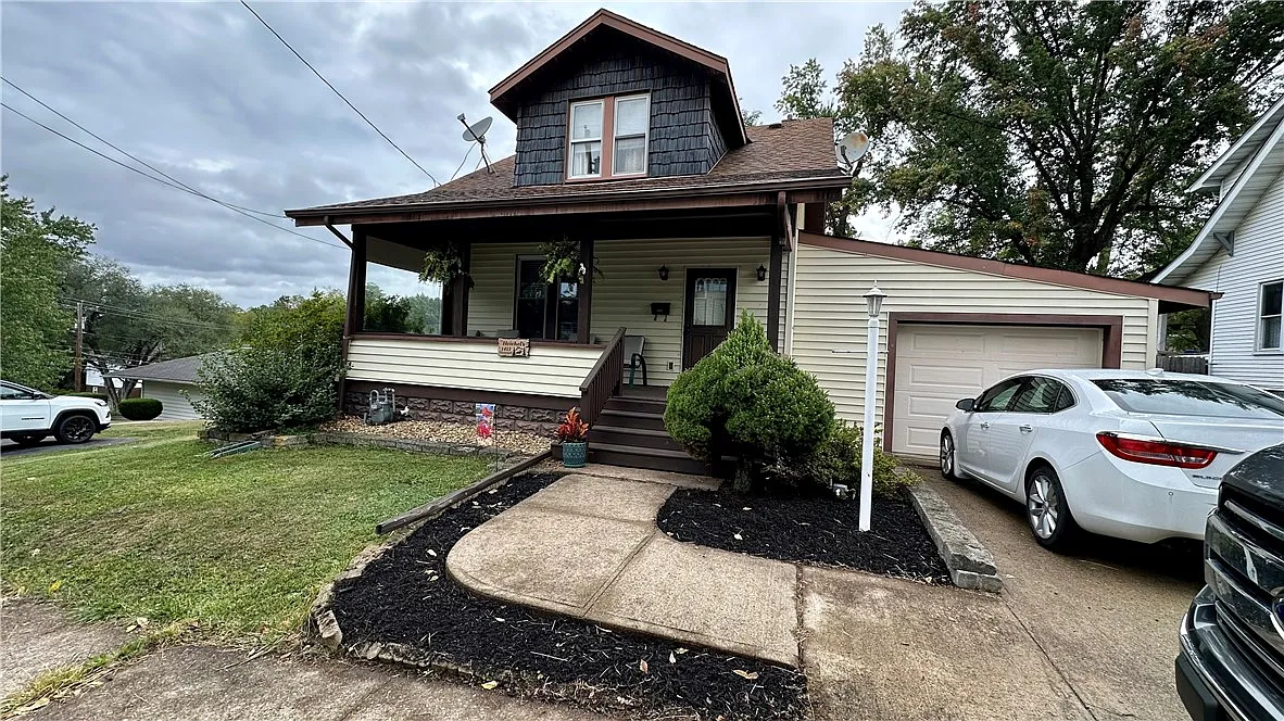 1413 Stewart St photo 1