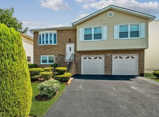 2277 Copper Hill Dr, Union, NJ 07083