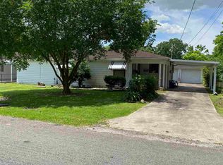 3021 Berry Ave, Groves, TX 77619