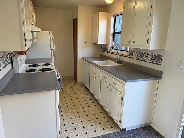7905 SW Fanno Creek Dr #6 — Photo 5