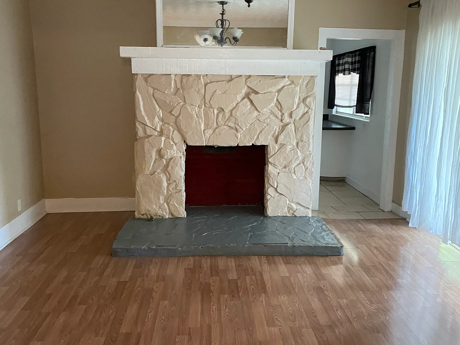 4 bed, 1533 sqft, $2,680 — Photo 3
