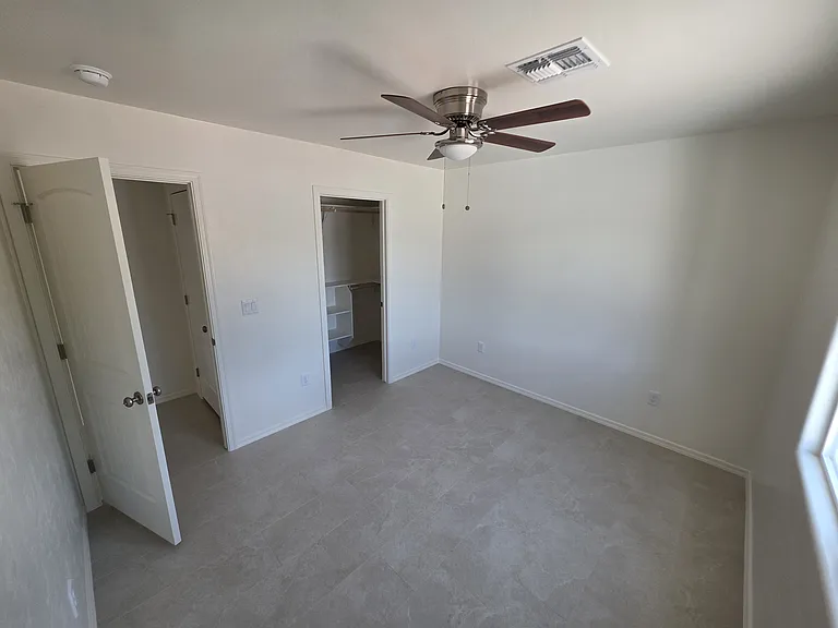 1185 Yesal Ct — Photo 4