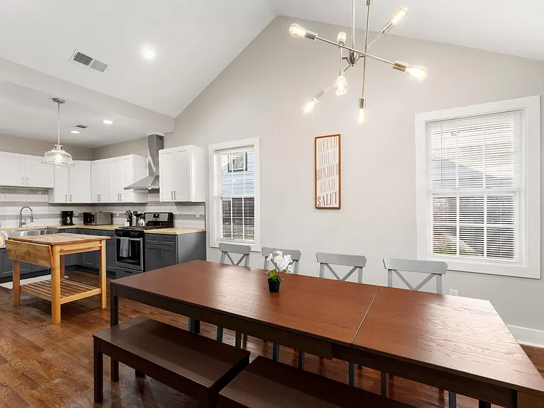 1690 Donald Lee Hollowell Pkwy NW — Photo 32