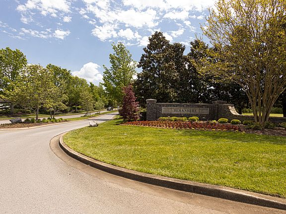 5th image of 6006 Enclave Dr
