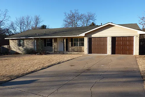 1221 Mockingbird Ln Photo 1