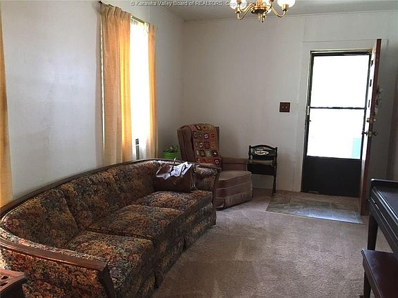 4th image of 415 Holley St