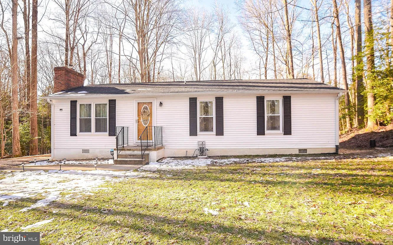 37683 Dogwood Ct photo 1