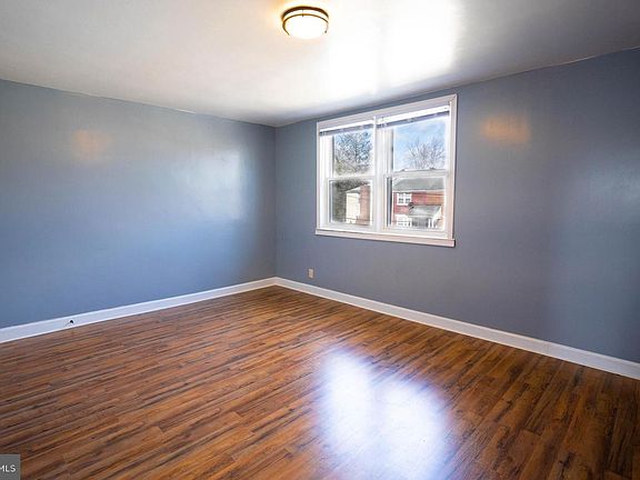 5th image of 1020 Dover Ave