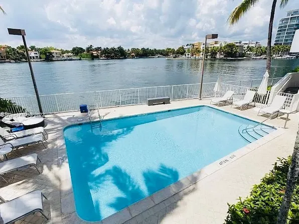 5880 Collins Ave APT 806, Miami Beach, FL 33140