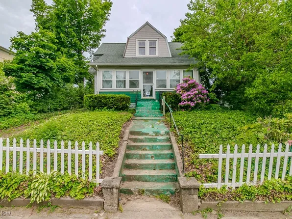 58 W South St, Painesville, OH 44077