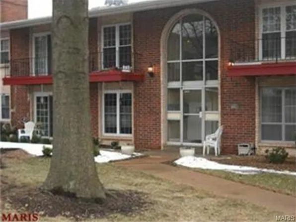 10388 Forest Brook Ln APT F, Saint Louis, MO 63146