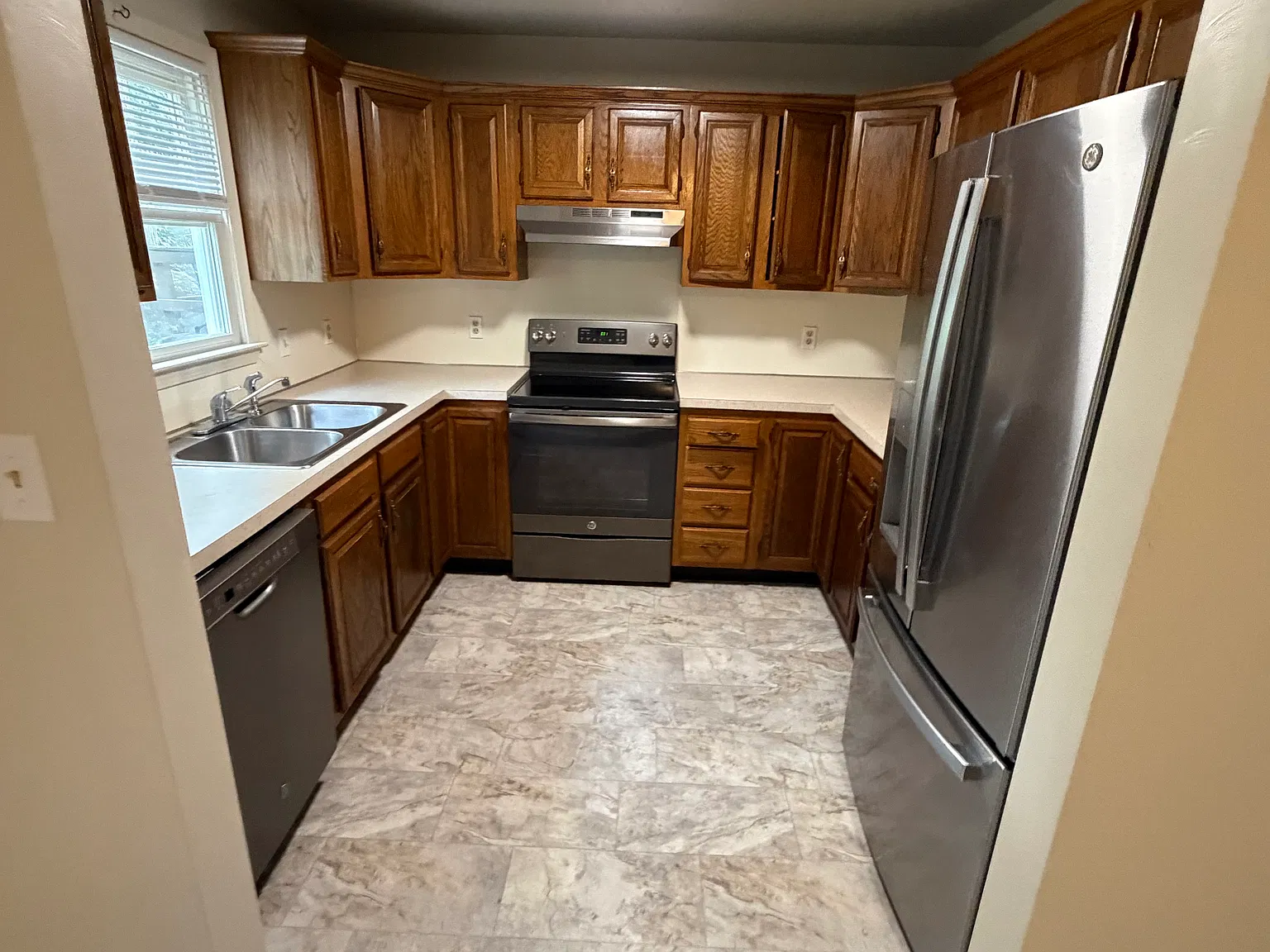 2 bed, 1.5 bath, 1200 sqft, $1,500 — Photo 2