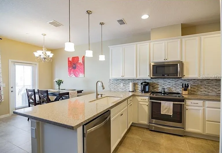 89 Zamora Pl — Photo 6