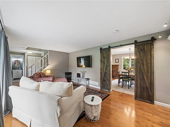 4th image of 4107 Lee Manor Dr