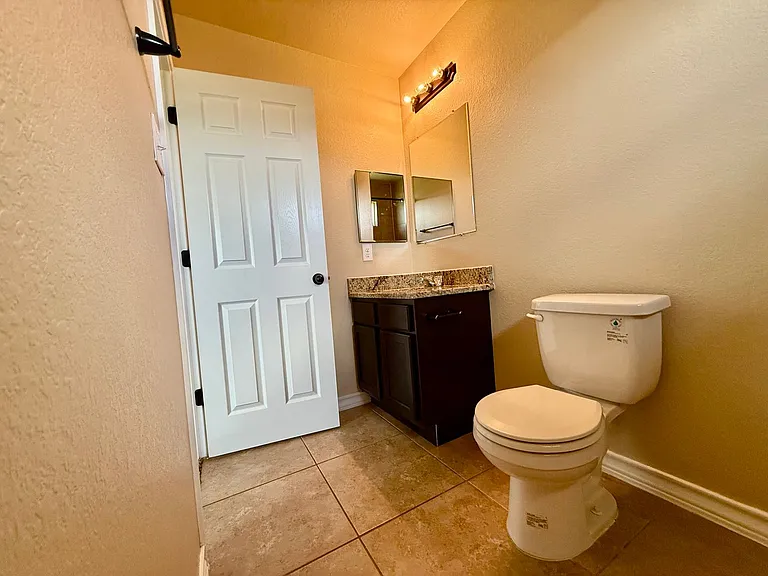 5742 Golf Hts — Photo 23