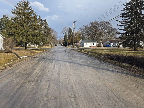 5th image of 3237 Whitney Ave