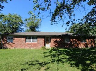 2898 S Wollenweber Rd, New Palestine, IN 46163