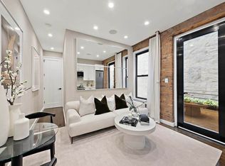 110 E 1st St #5F, New York, NY 10009