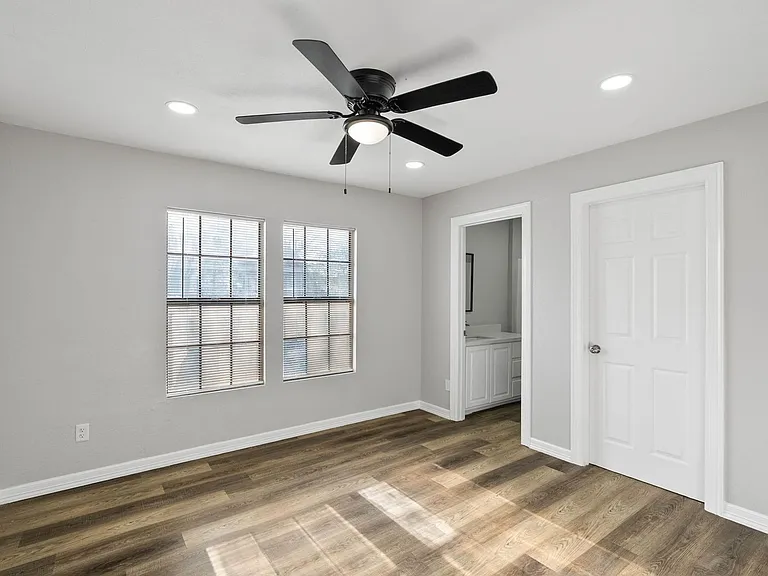 3127 Magnolia St — Photo 11