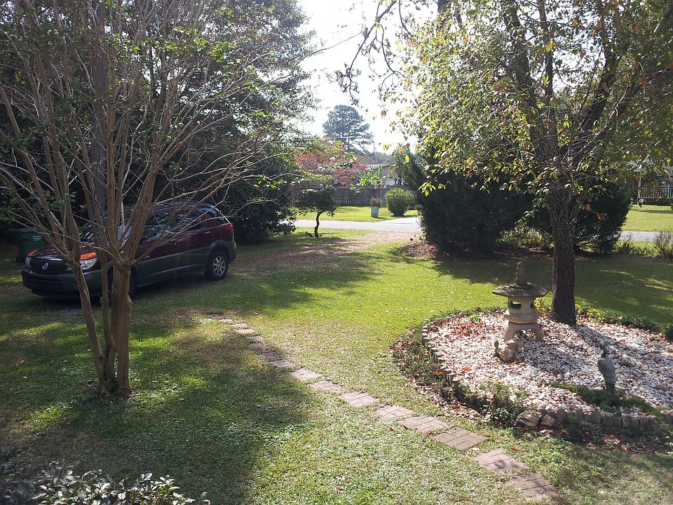 2nd image of 329 Breckenridge Dr