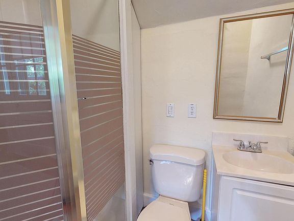4th image of 2508B Blair Blvd Suite B
