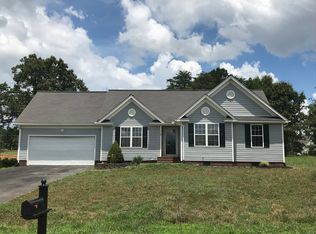 114 Falling Leaf Ln, Statesville, NC 28677