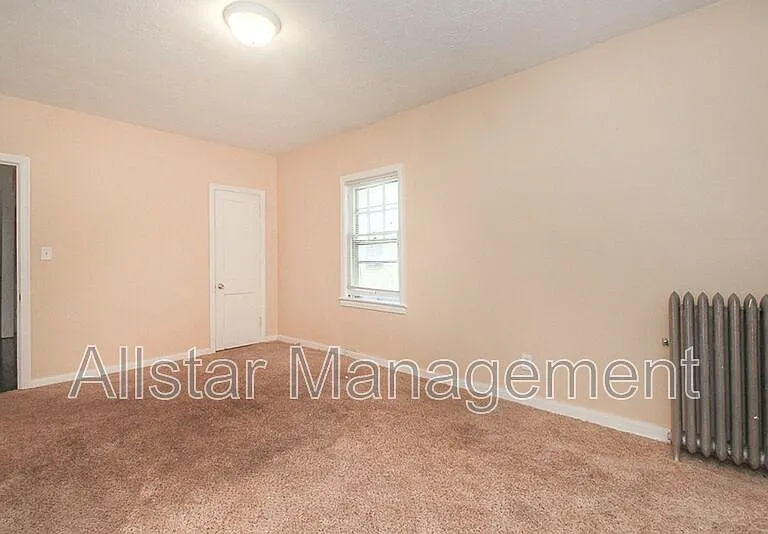 2100 Cottage Grove Dr — Photo 15