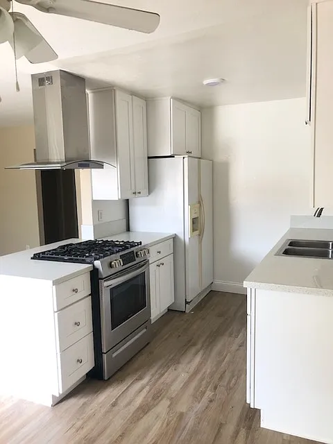 1 bed, 650 sqft, $2,400 — Photo 1