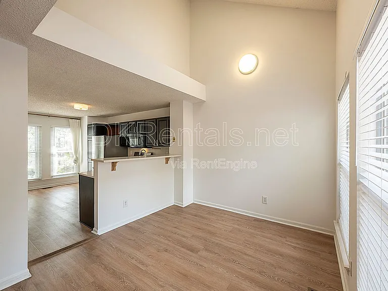 2200 Goodwood Blvd SE — Photo 8