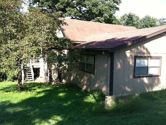 2nd image of 2602 E Graham Dr