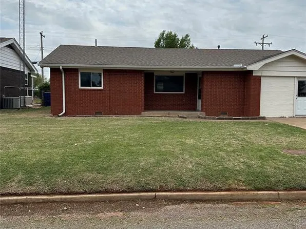 313 Gift Dr, Seiling, OK 73663