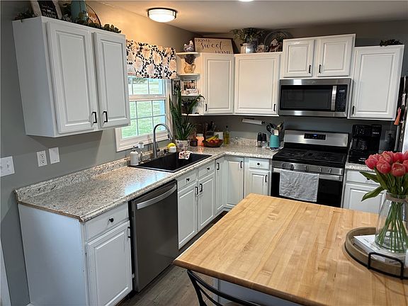 4th image of 242 Kilroy Rd