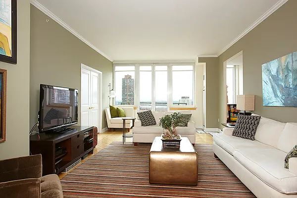 Rented by Brown Harris Stevens | media 13