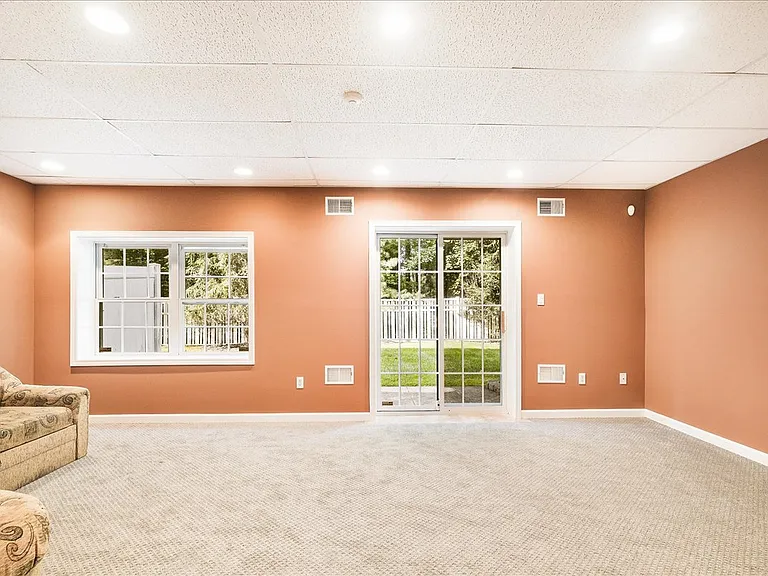 58 Alexander Ct — Photo 46