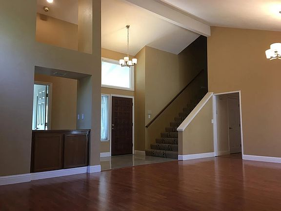 3rd image of 3023 Wetmore Dr #1