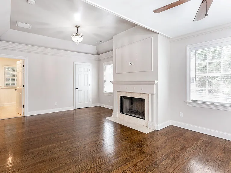 Master Bedroom Suite with Tray Ceiling.