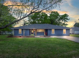 216 S Knapp St, Iowa, LA 70647