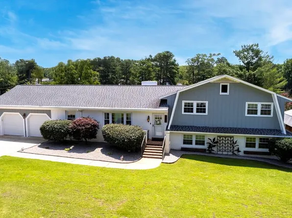 105 Leonard Cir, Camden, SC 29020