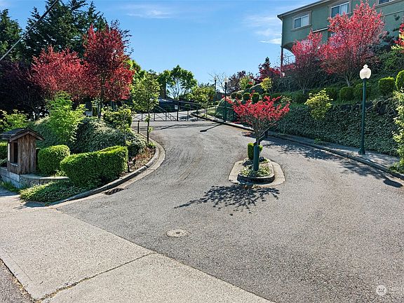 2nd image of 1428 Browns Point Boulevard