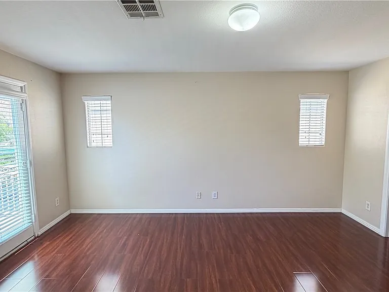 9284 Millikan Ave — Photo 5
