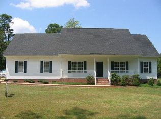 1593 Sand Hill Rd, Hope Mills, NC 28348