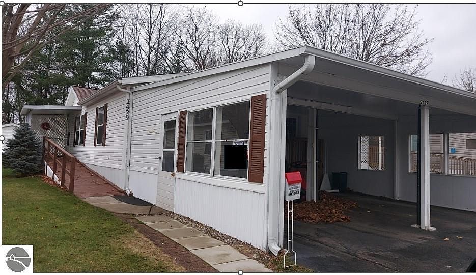 1st image of 2429 Treelane Dr
