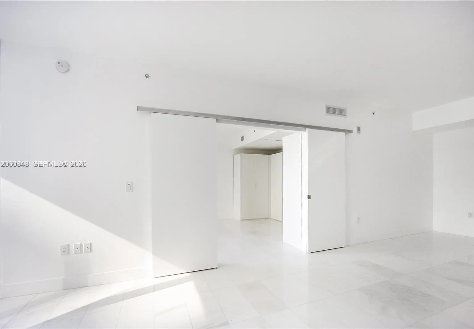1 bed, 759 sqft, $4,100 — Photo 3
