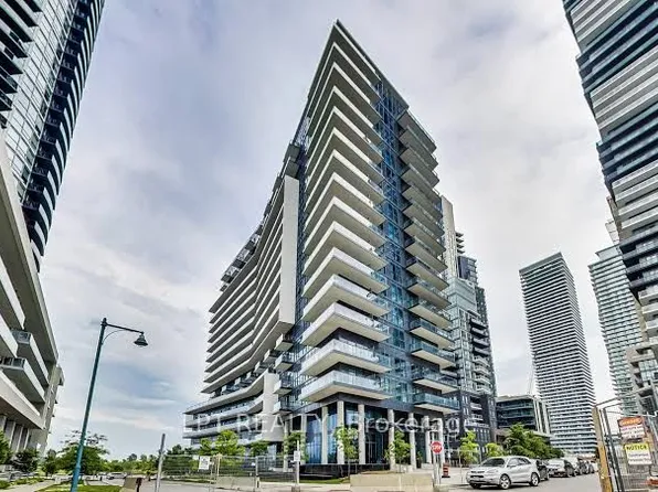 390 Annie Craig Dr SE #1015, Toronto, ON M8V 0H1